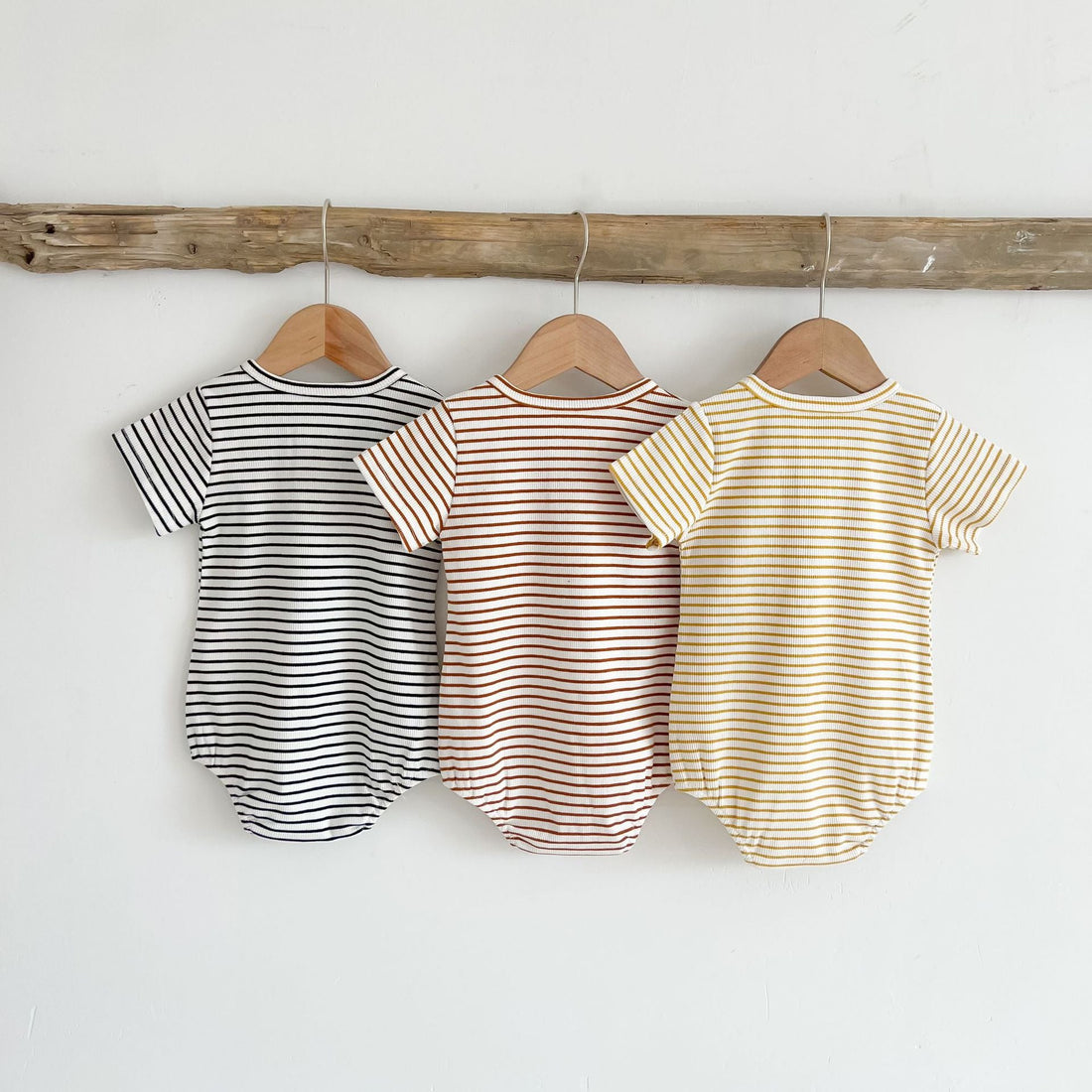 Baby Girls Round Collar Short-Sleeved Onesies